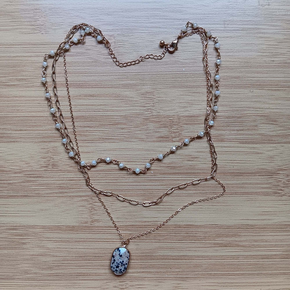 Elegant Three Strand Cream and Black Pendant Gold Chain Necklace 18"